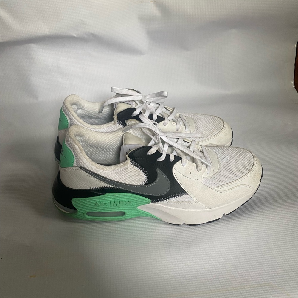 Nike Air Max Excee Size 11 US White, Green, and Black - Picture 2 of 5